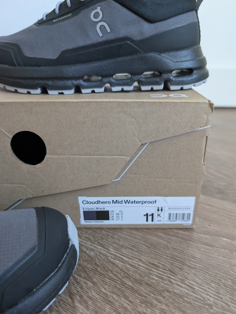 On Cloudhero Mid Waterproof Kids Shoes - Size 11 BRAND NEW - photo 2