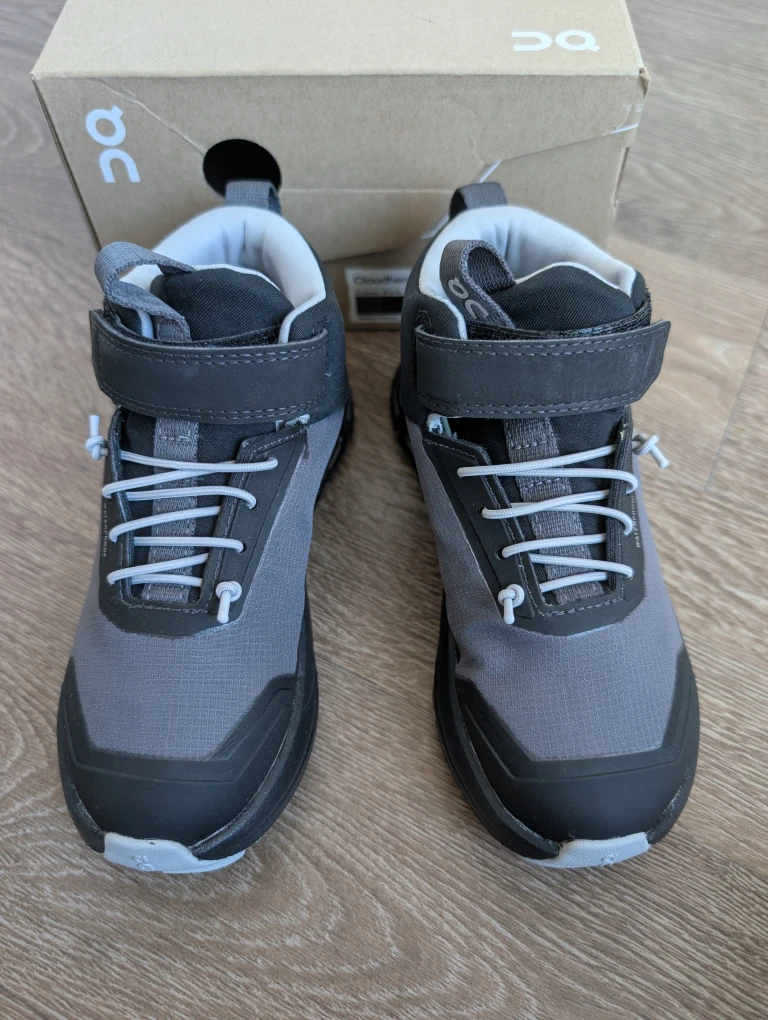On Cloudhero Mid Waterproof Kids Shoes - Size 11 BRAND NEW - photo 3