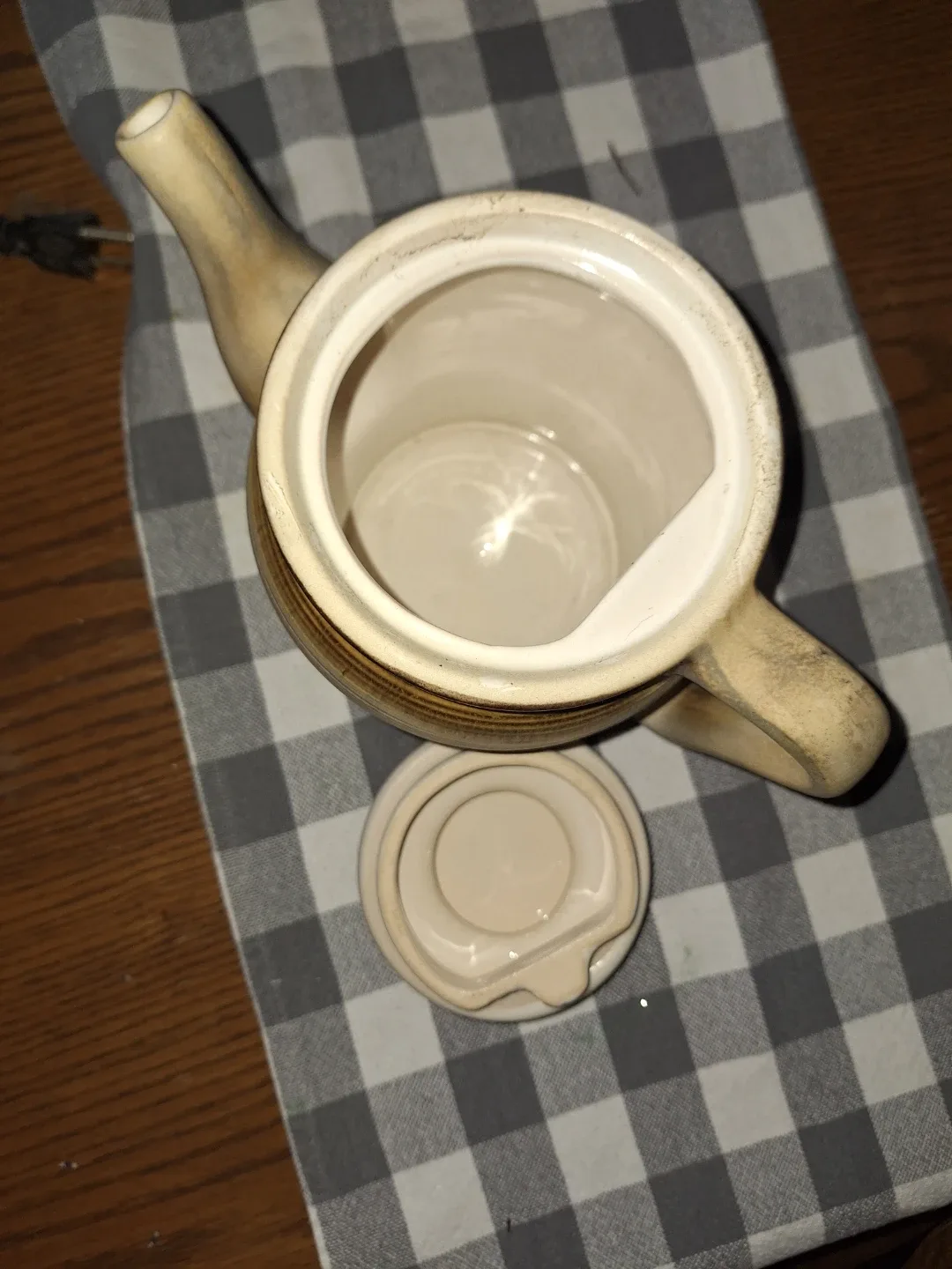 Vintage CG Canada Teapot - Brown & Beige image indicator(2)