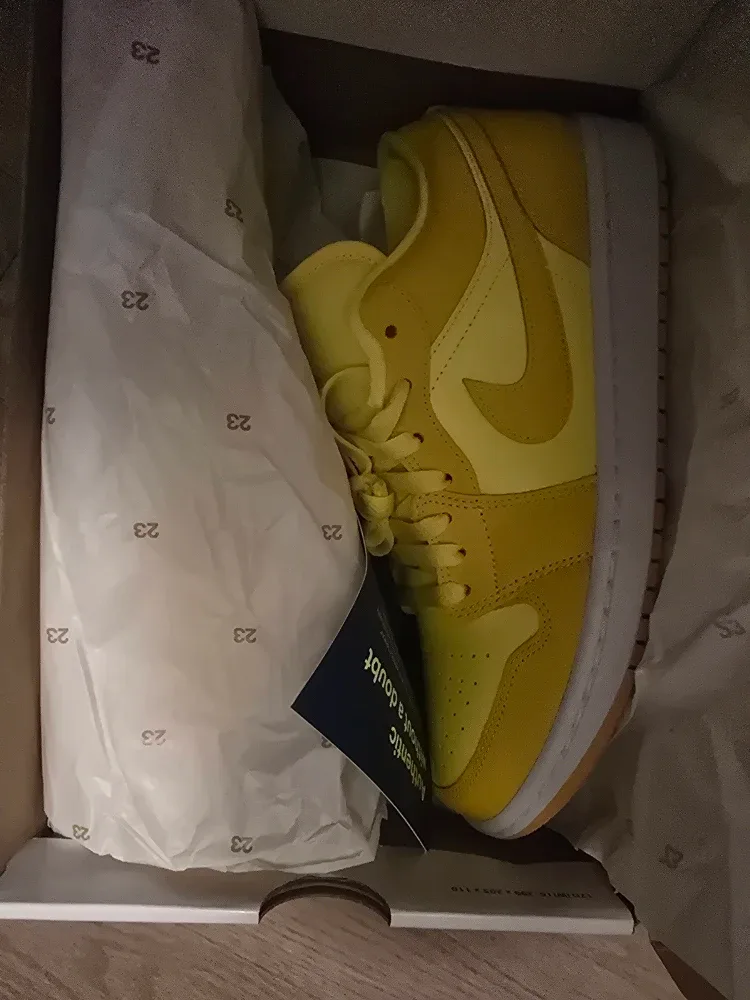 Brand new jordan 1 size10 woman