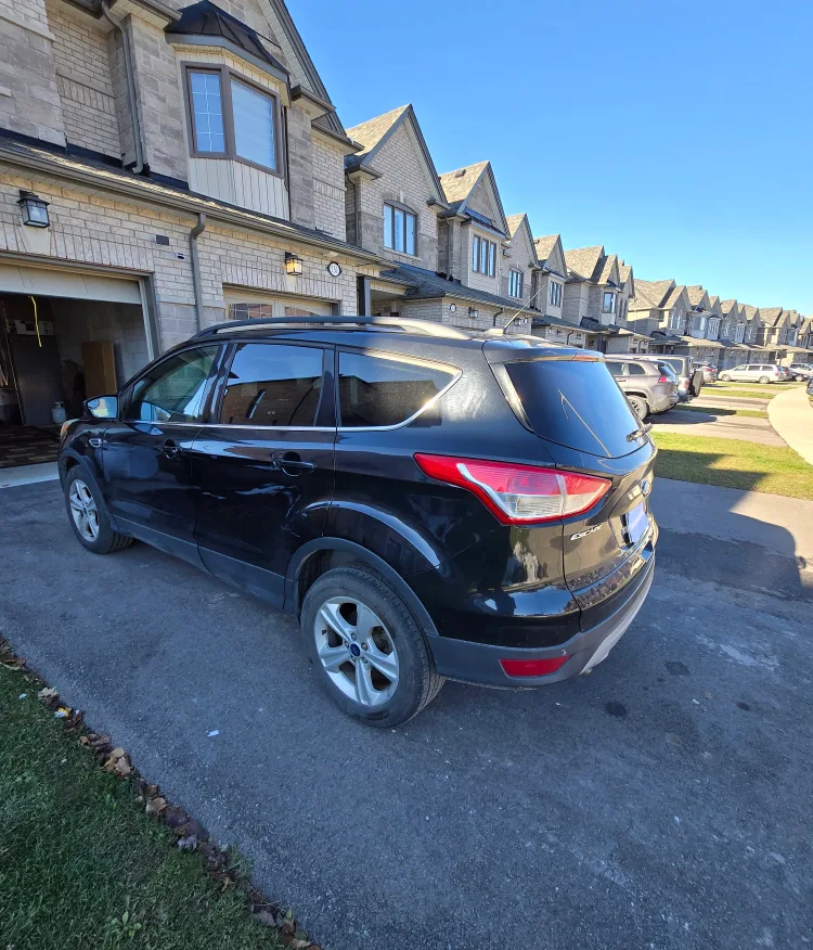 Ford escape 2014. Transmission issue. Selling as is image indicator(6)