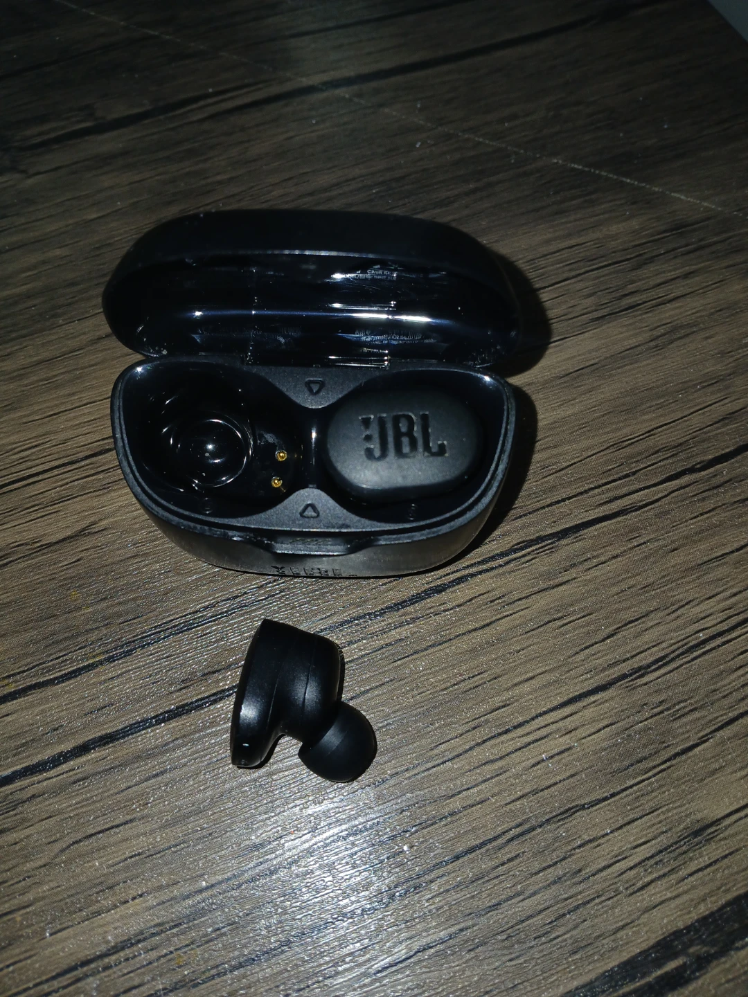 JBL Tune 225TWS Wireless Earbuds - Black - photo 2