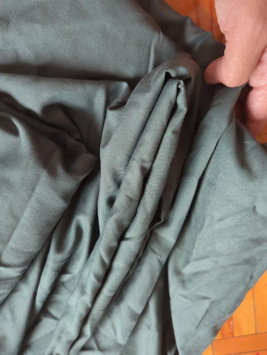 Brand New!! King size mattress cover with 2 pillow covers image indicator(3)