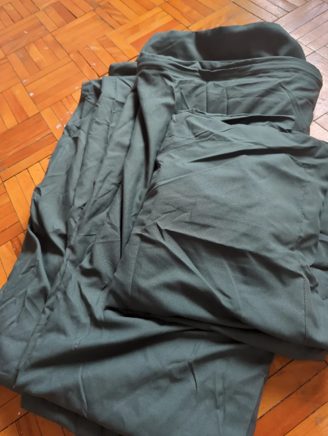 Brand New!! King size mattress cover with 2 pillow covers image indicator(5)