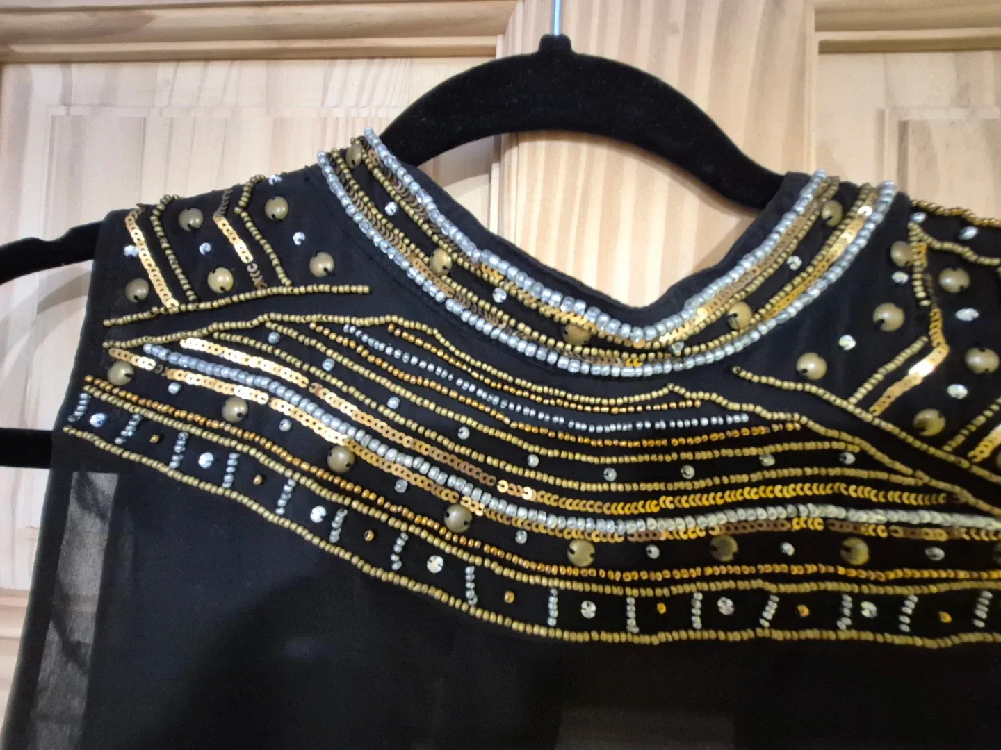 GUESS Embroidered Sleeveless Blouse  size XL image indicator(8)