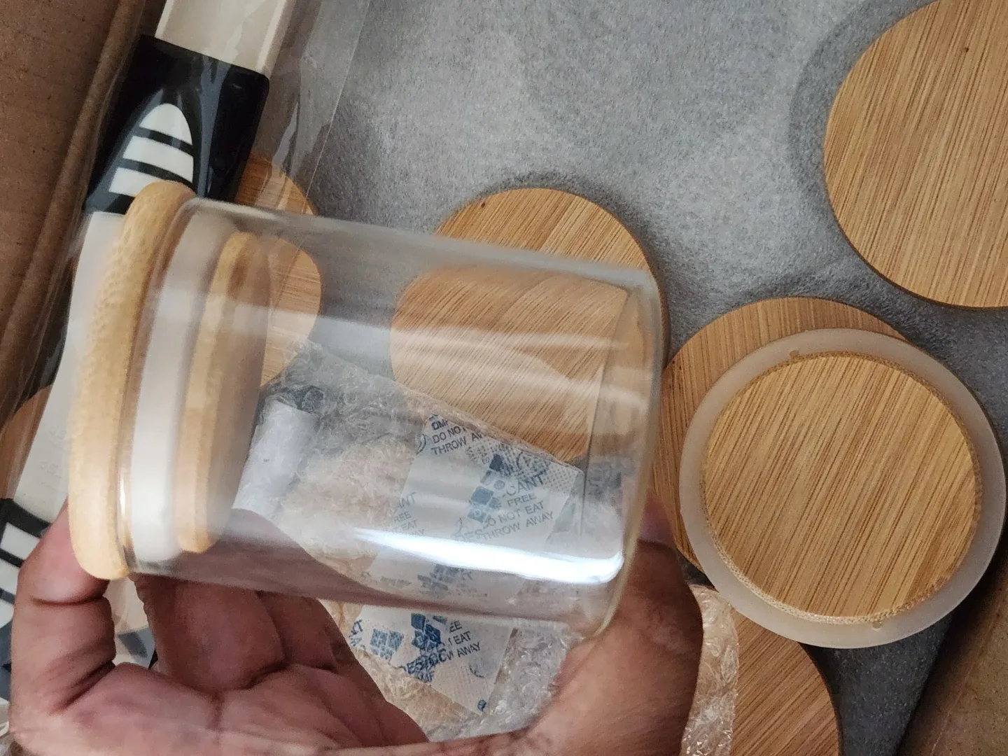 12-Pack/24-Pack Glass Jars with Bamboo Lids, 6oz NEW image indicator(4)