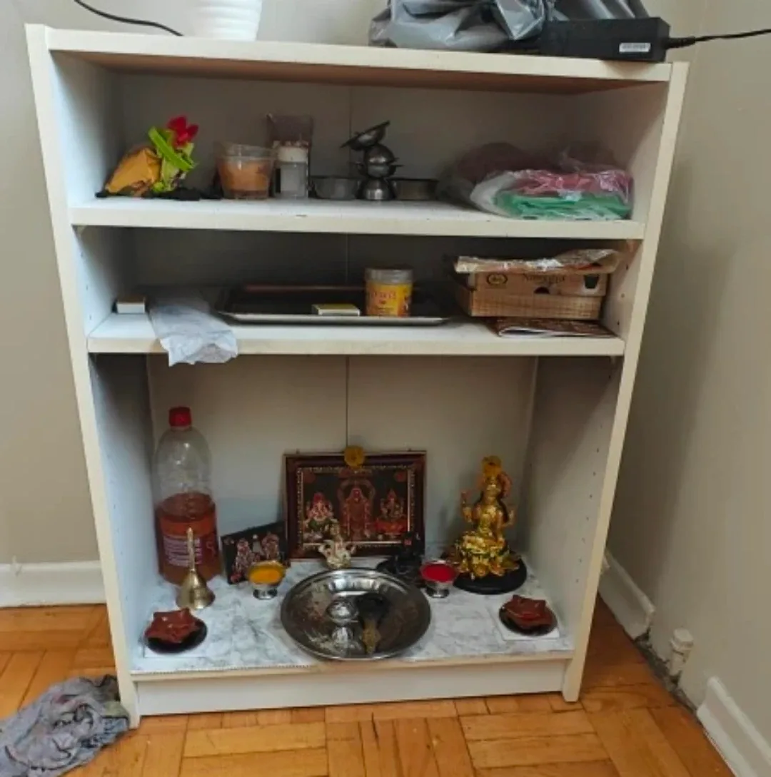 White Shelving Unit image indicator(3)