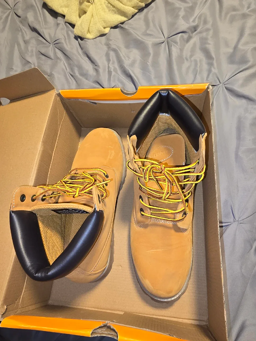 Lugz Boots - Size 7.5 image indicator(3)