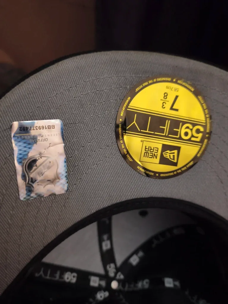 New Era Chicago Blackhawks 59FIFTY Fitted Hat Size 7 3/8 image indicator(2)