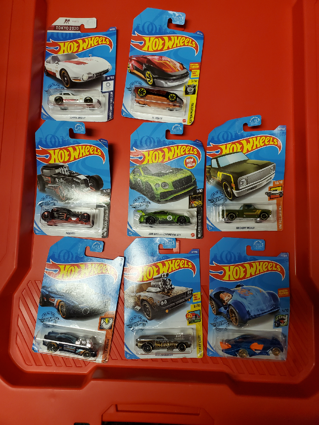 lot of 8 hot wheels