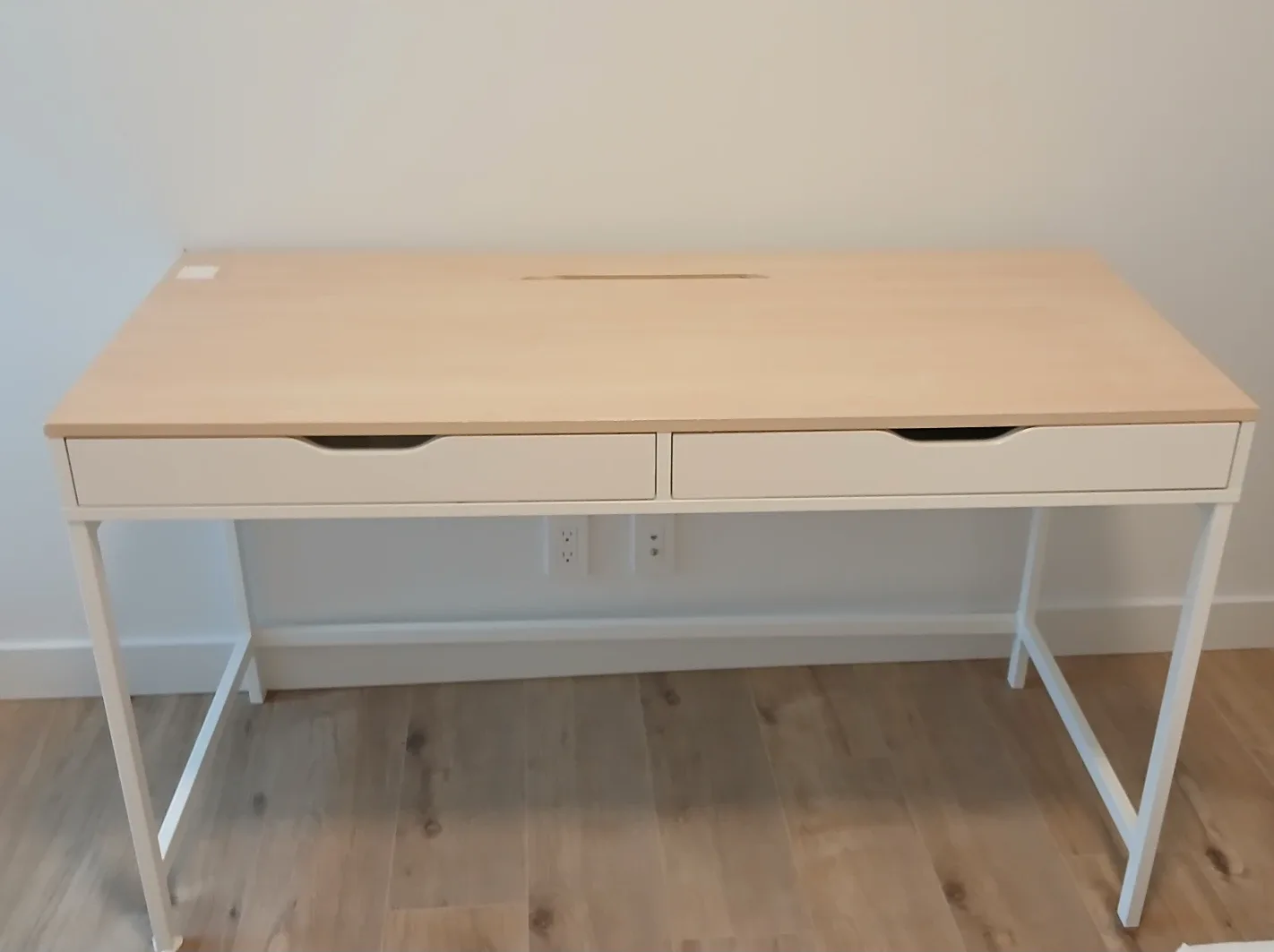 Good condition desk