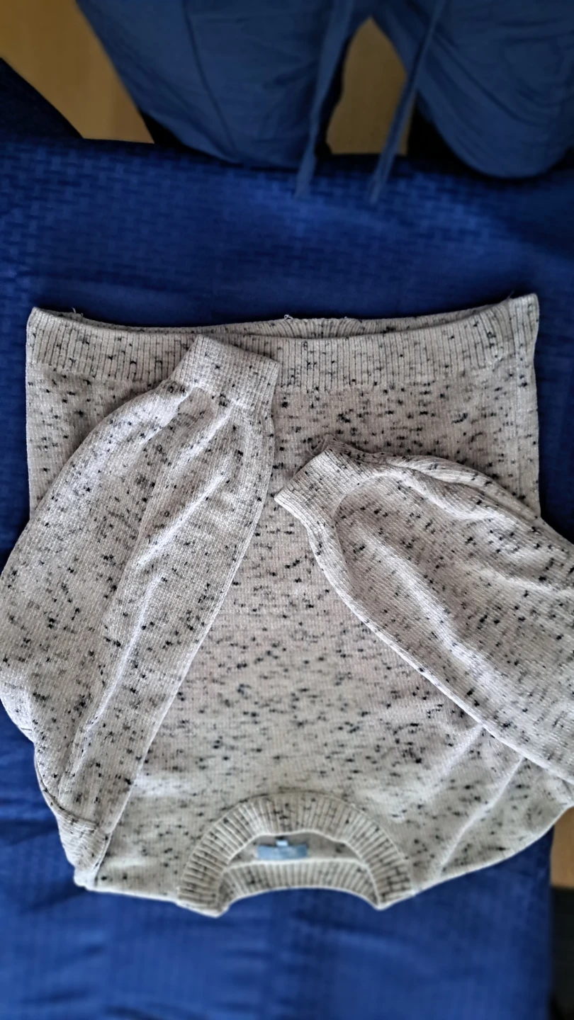 Chelsea & Theodore Speckled Grey Crew Neck Sweater - photo 3
