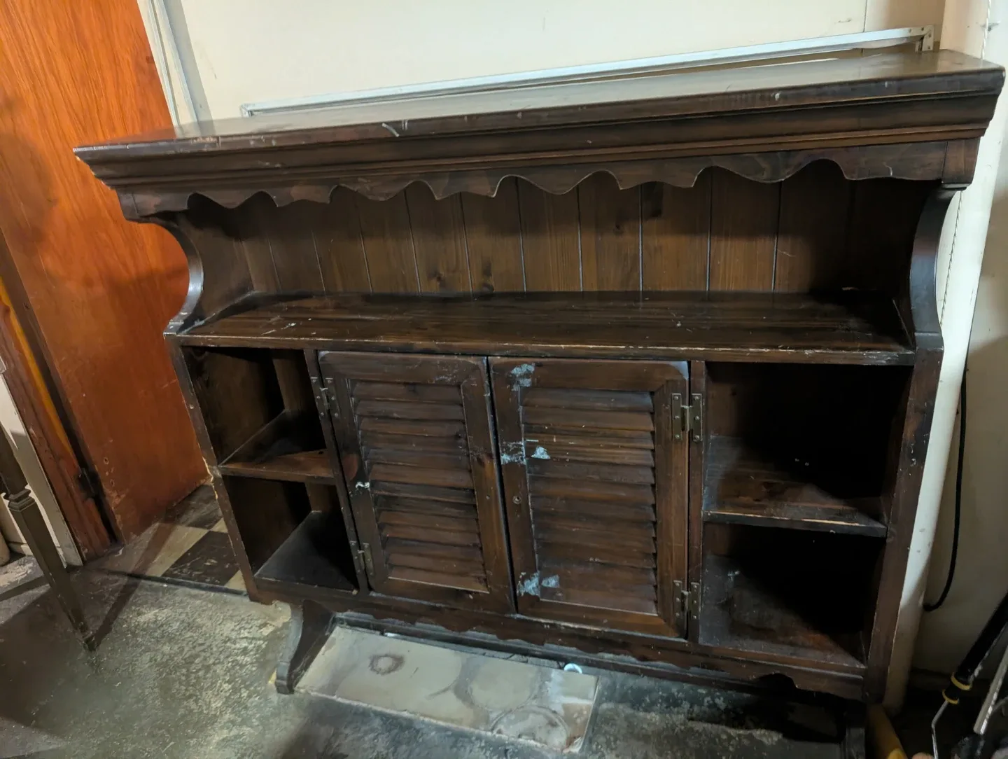 Wooden Hutch Cabinet image indicator(4)