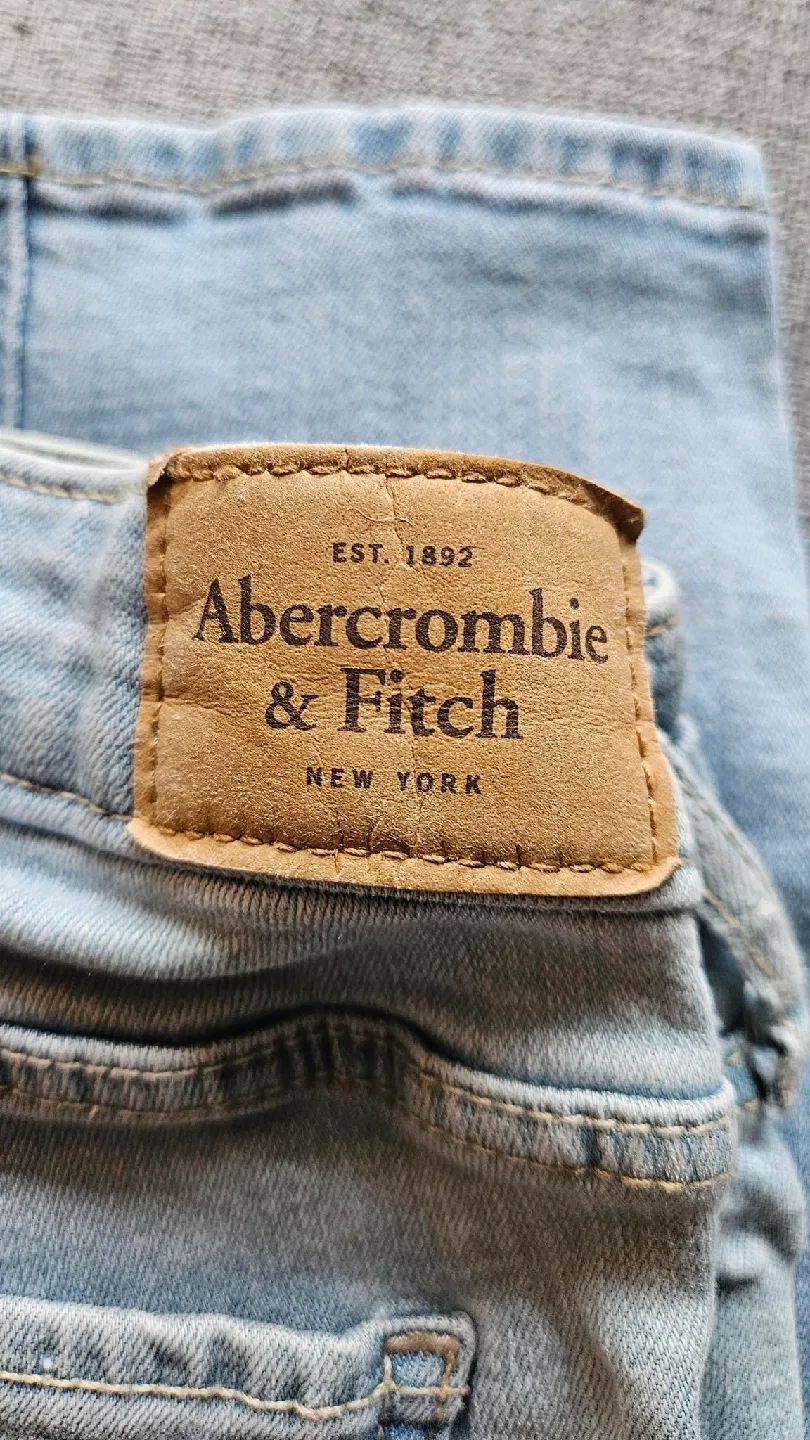 Abercrombie & Fitch Super Skinny Jeans - Size 28 image indicator(2)