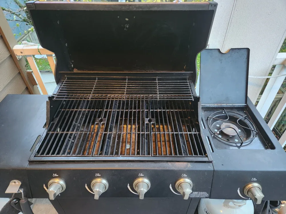 Propane BBQ grill + Tank with gas gauge + Cover image indicator(3)