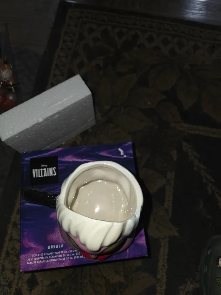 Disney Villains Ursula Sculpted Ceramic Mug 20oz image indicator(3)