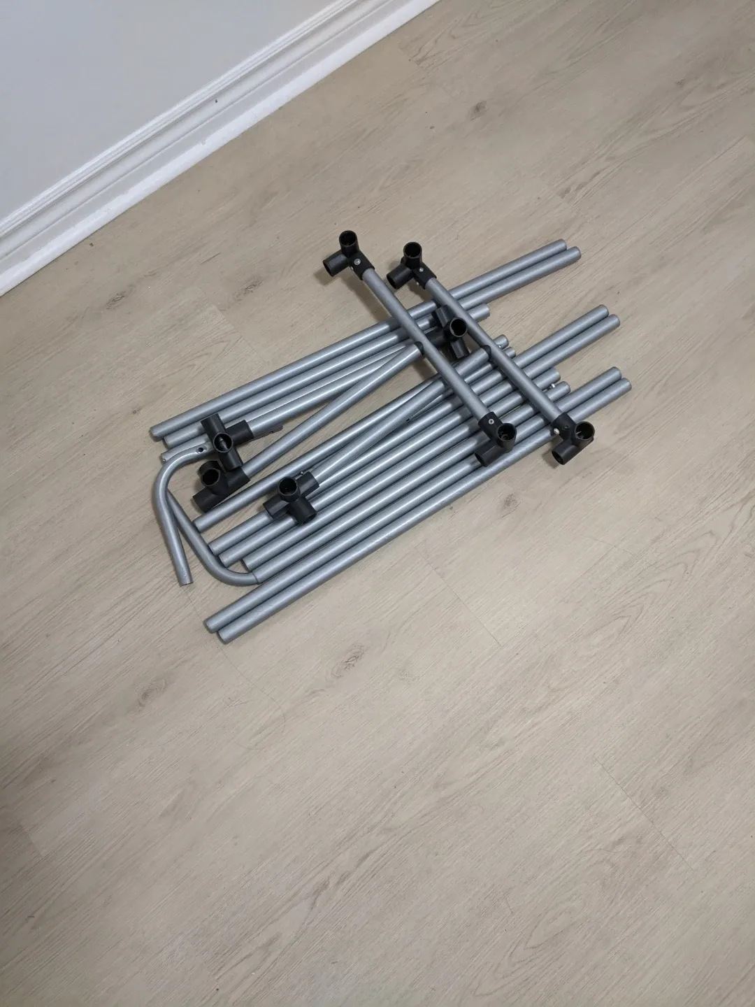 Metal Clothes Rack image indicator(6)