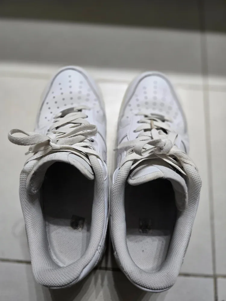 Nike Air Force 1 White Sneakers Men size 10.5 image indicator(3)