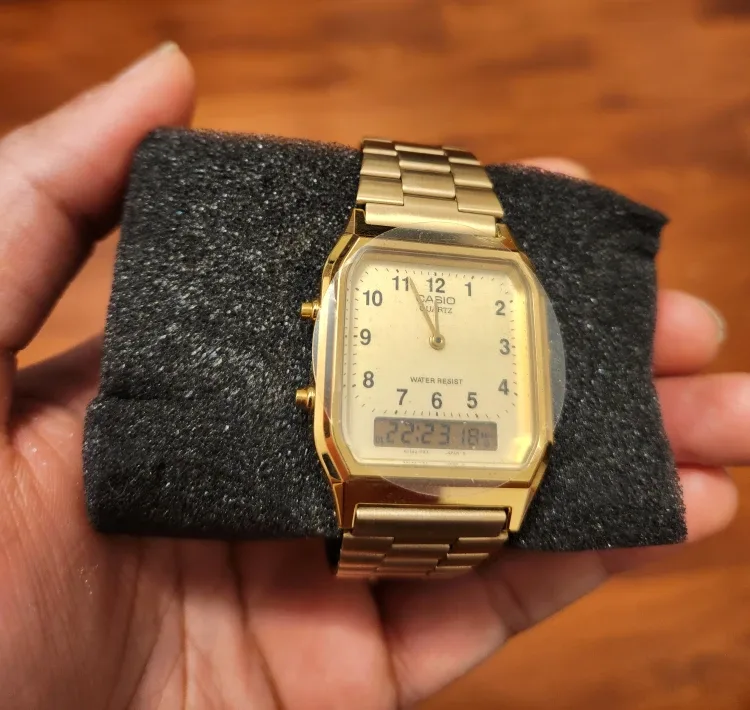 Casio Vintage AQ-230GA-9DMQYES Yellow Gold image indicator(2)