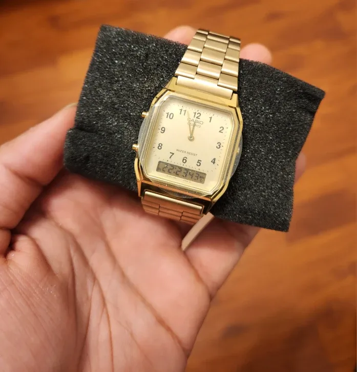 Casio Vintage AQ-230GA-9DMQYES Yellow Gold image indicator(4)