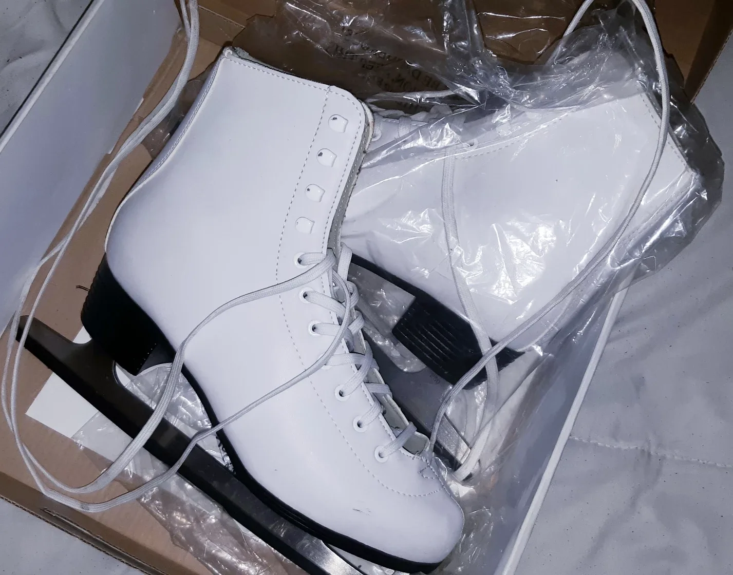 PTX Figure Skates - Women's Size 7 image indicator(2)