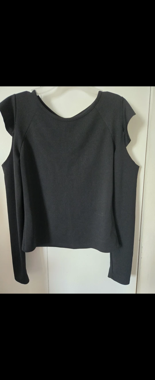 Long Sleeve Top with Shoulder Cut Out