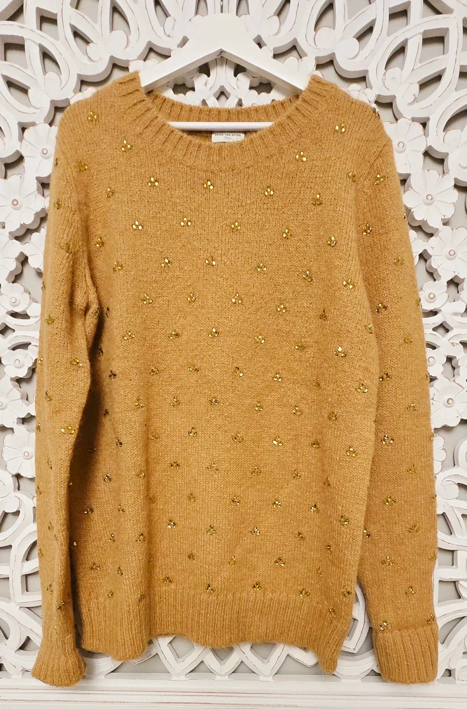 Dries Van Noten women sweater. Size Large.