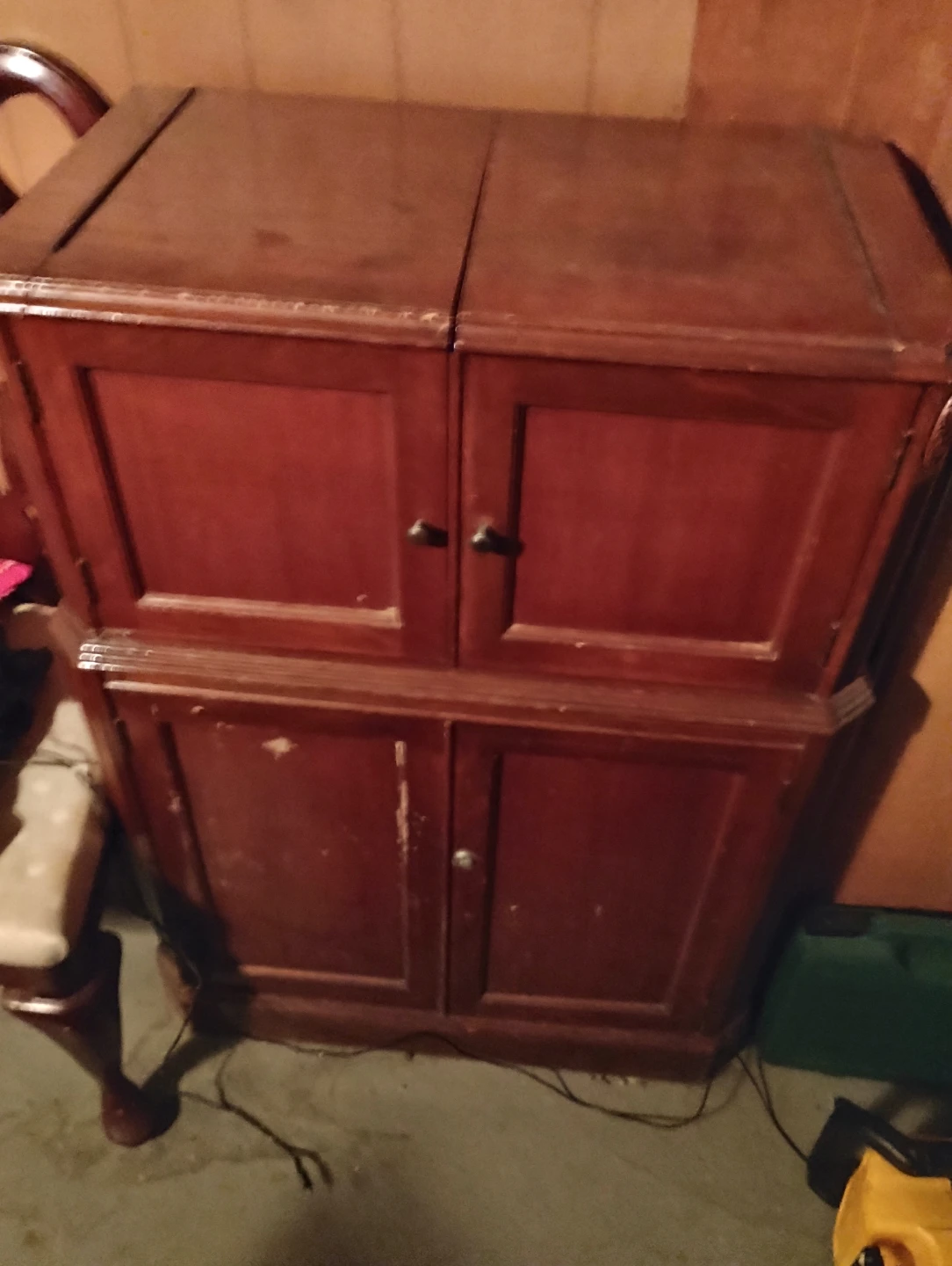 Vintage Wooden Liquor Cabinet - photo 4