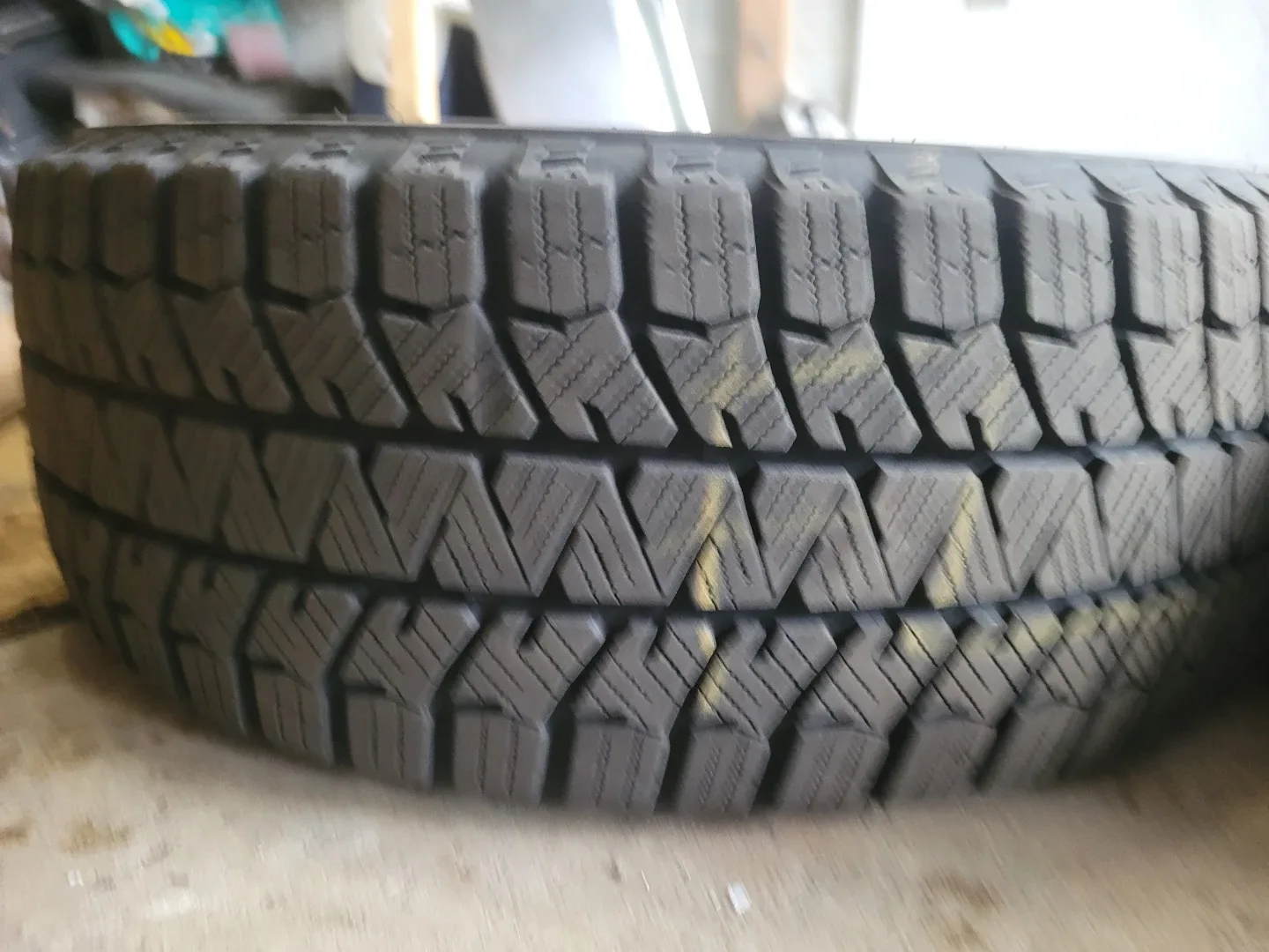 Set of 4 Winter Tires image indicator(4)