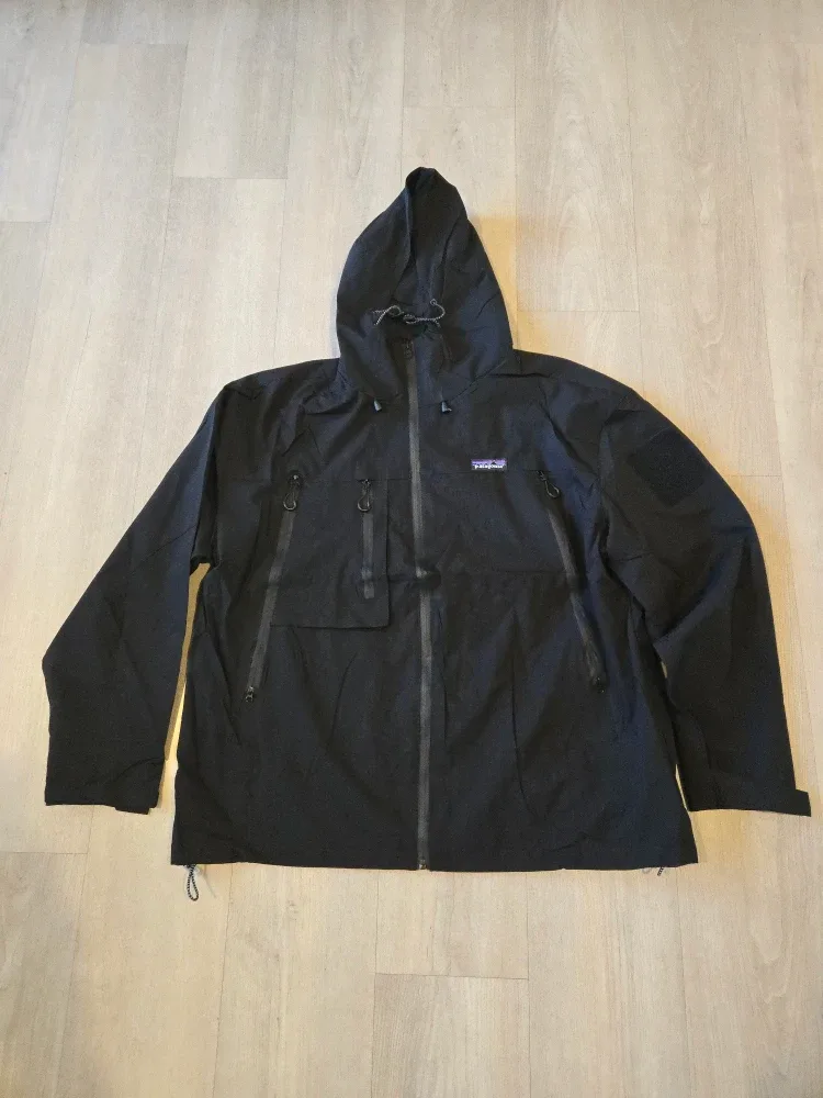 Patagonia Men’s Lightweight Jacket – XL (Black) image indicator(2)