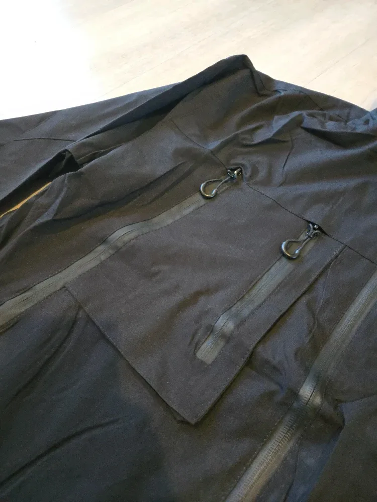 Patagonia Men’s Lightweight Jacket – XL (Black) image indicator(3)