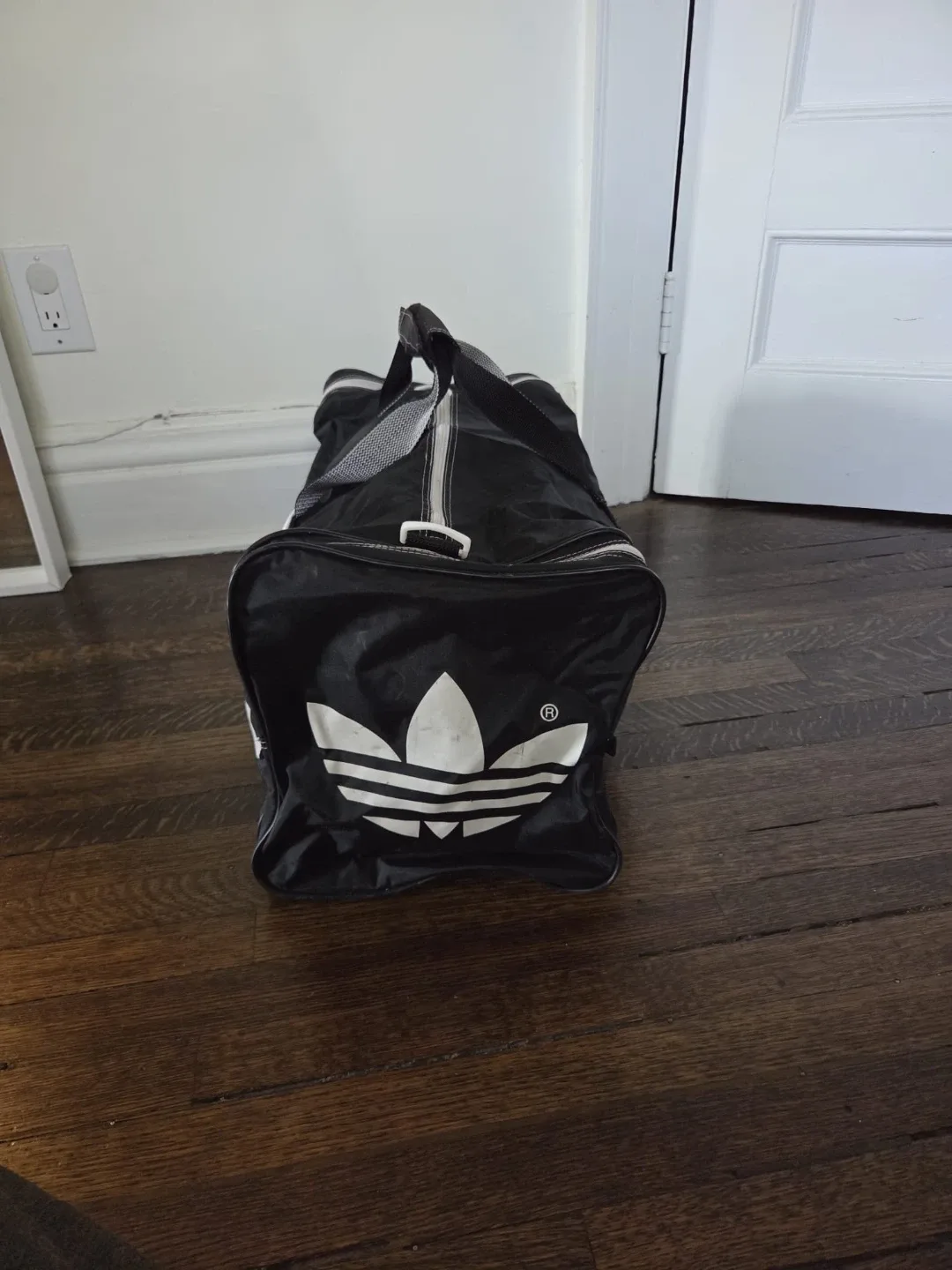 Adidas Duffle Gym Bag image indicator(2)