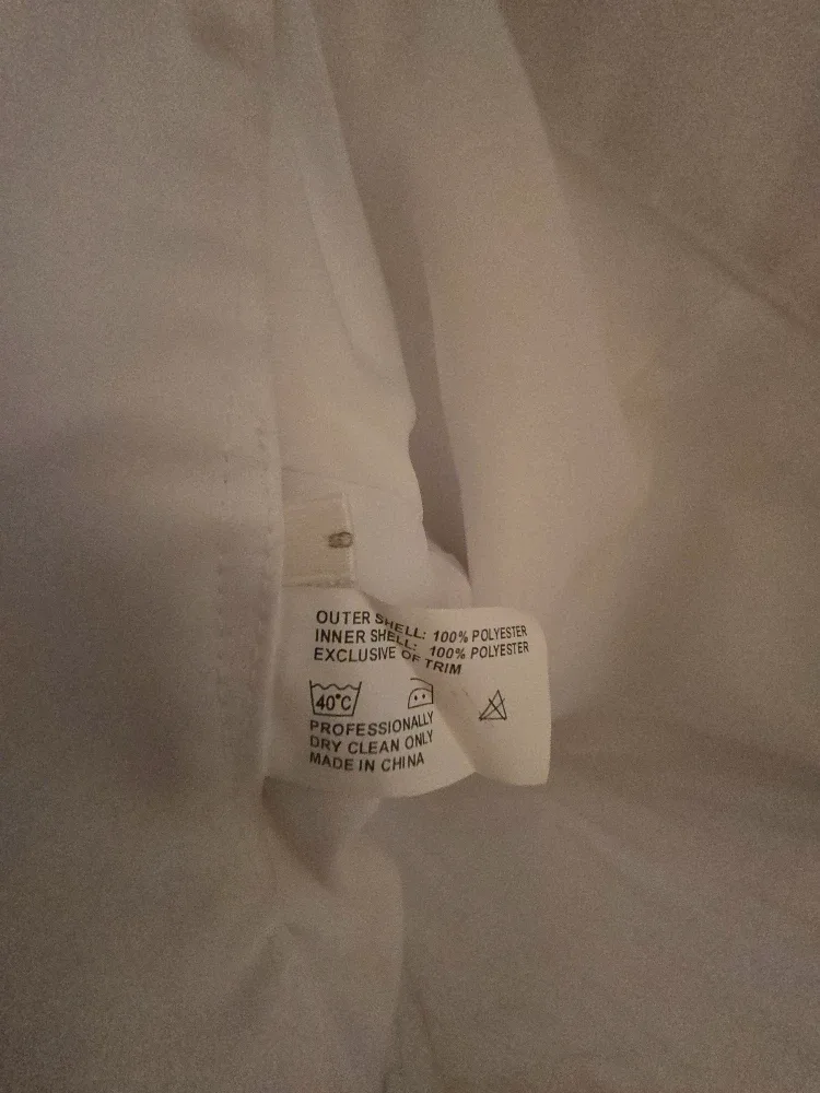 White Wedding Dress - Size 8 image indicator(7)