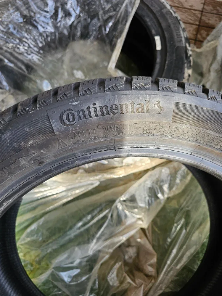 Continental 225/45 R17 94H Tire image indicator(2)