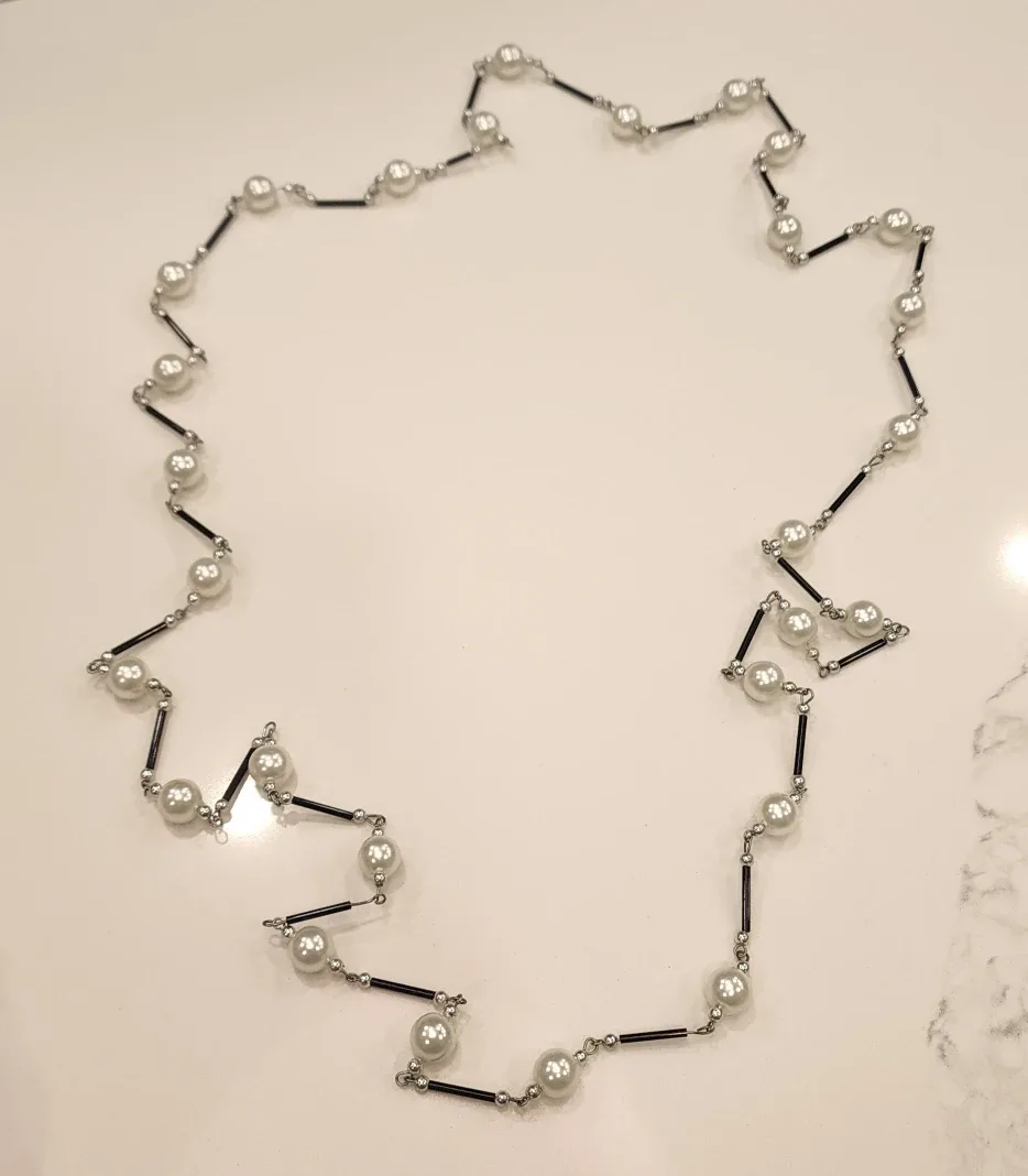 Vintage 56" Long Beaded Necklace – Pearl & Black Tube Beads image indicator(2)