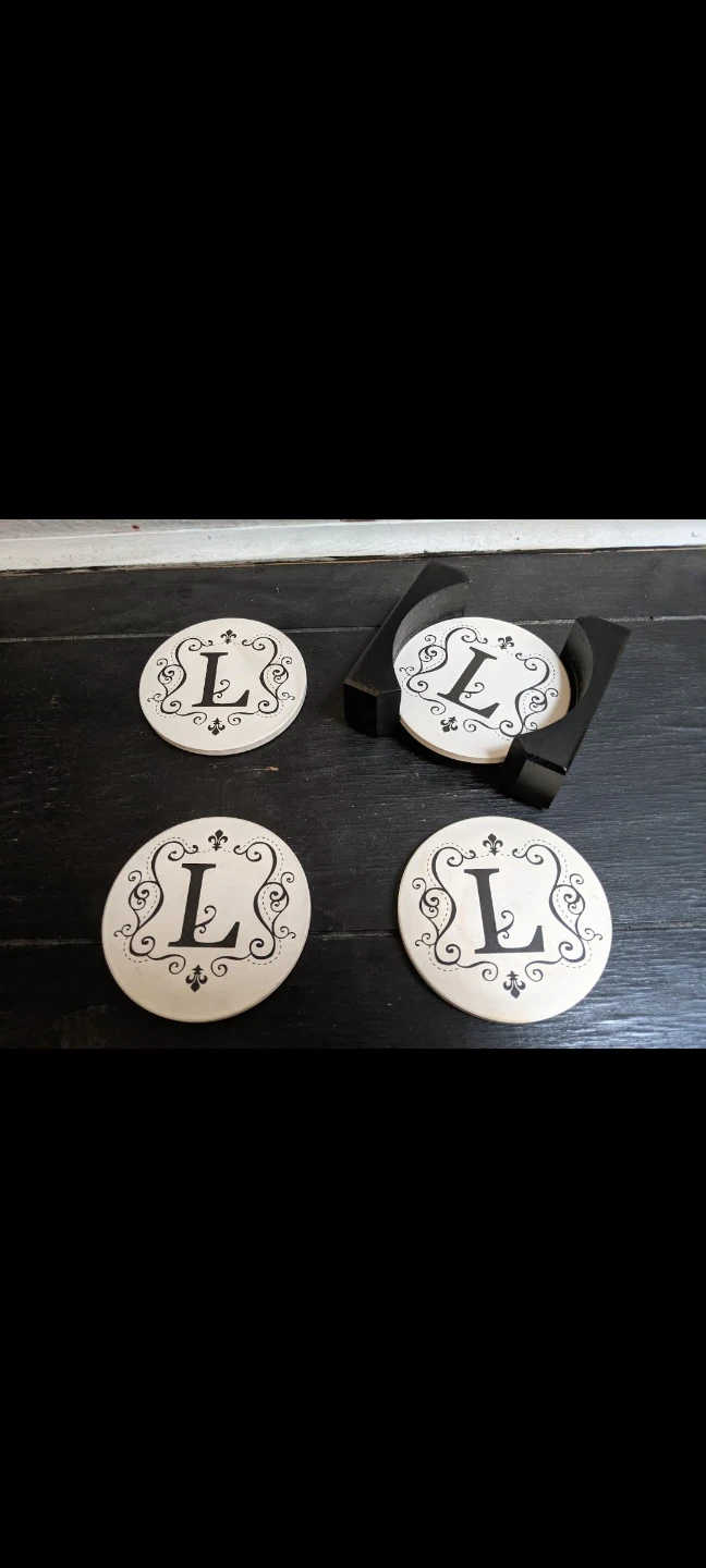 Set of 4 Initial "L" Coasters with Holder