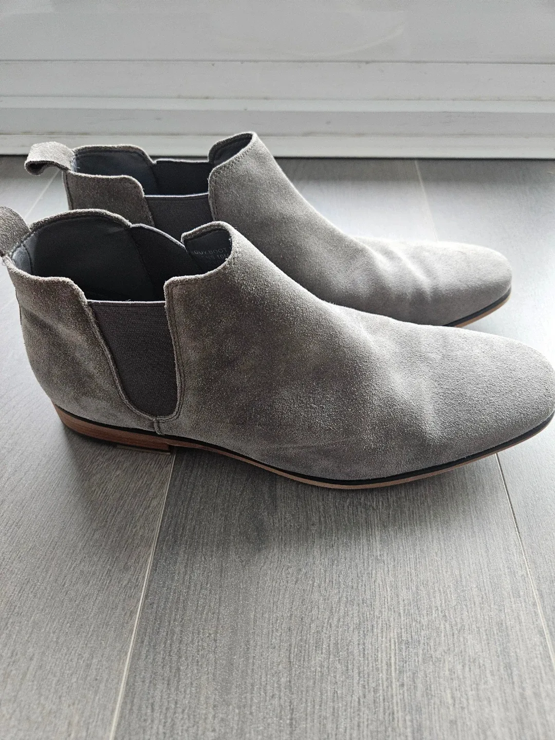 Kenneth Cole Reaction Grey Suede Chelsea Boots