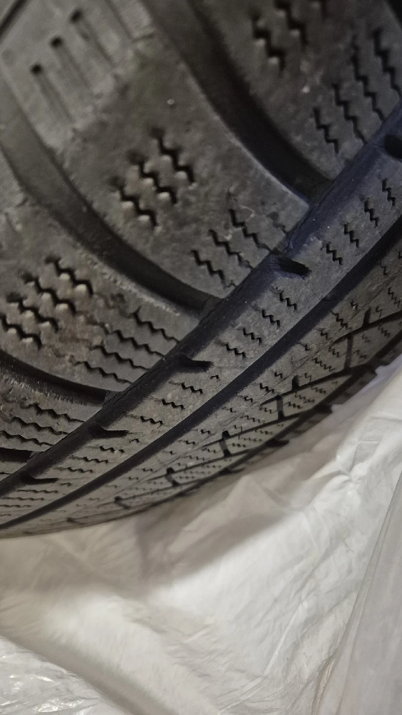 (235/65/17)Hyundai Santa Fe winter tire/rim set - photo 5