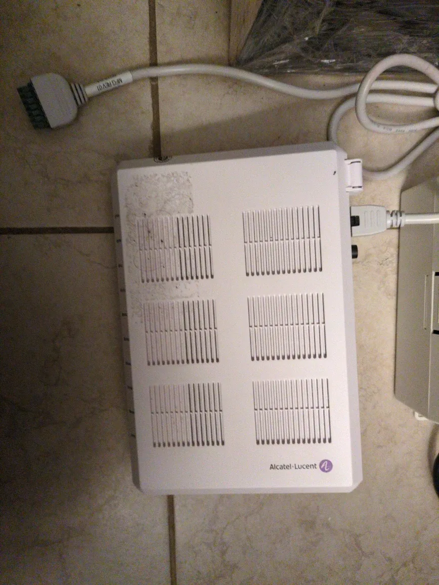 Alcatel-Lucent & CyberPower UPS image indicator(2)