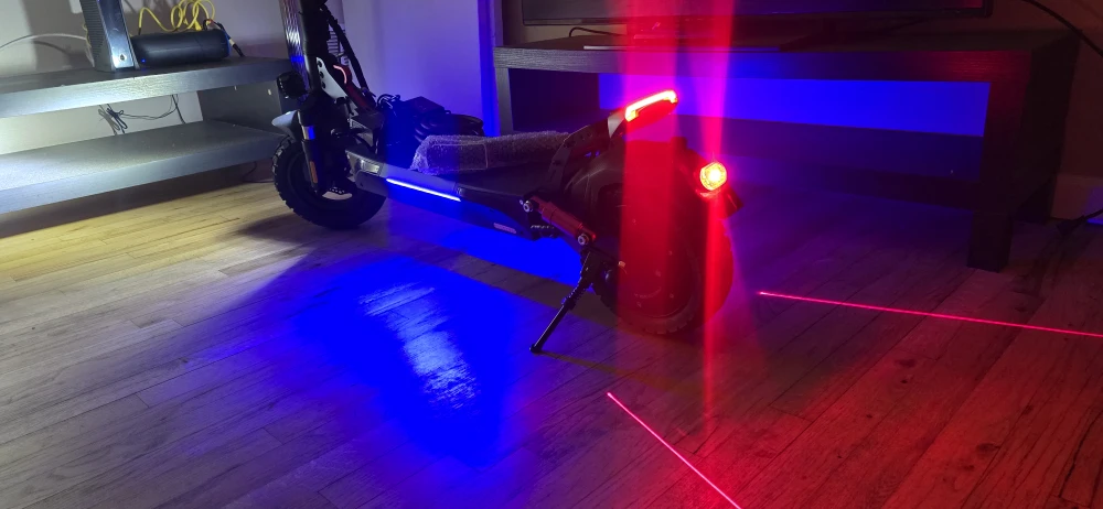Engwe Y600 Electric Scooter - Like New! - photo 4