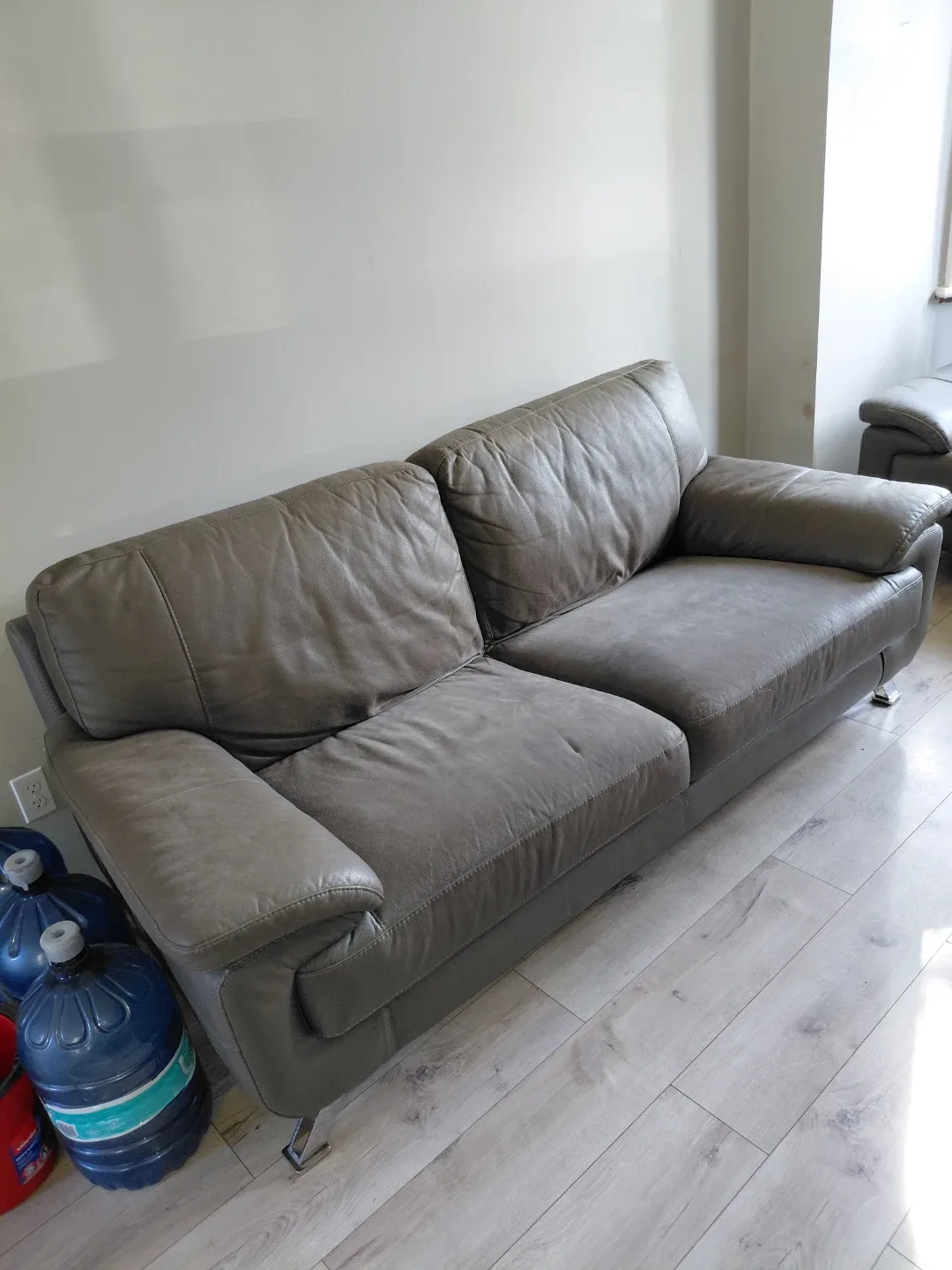 Sofa - Grey image indicator(2)