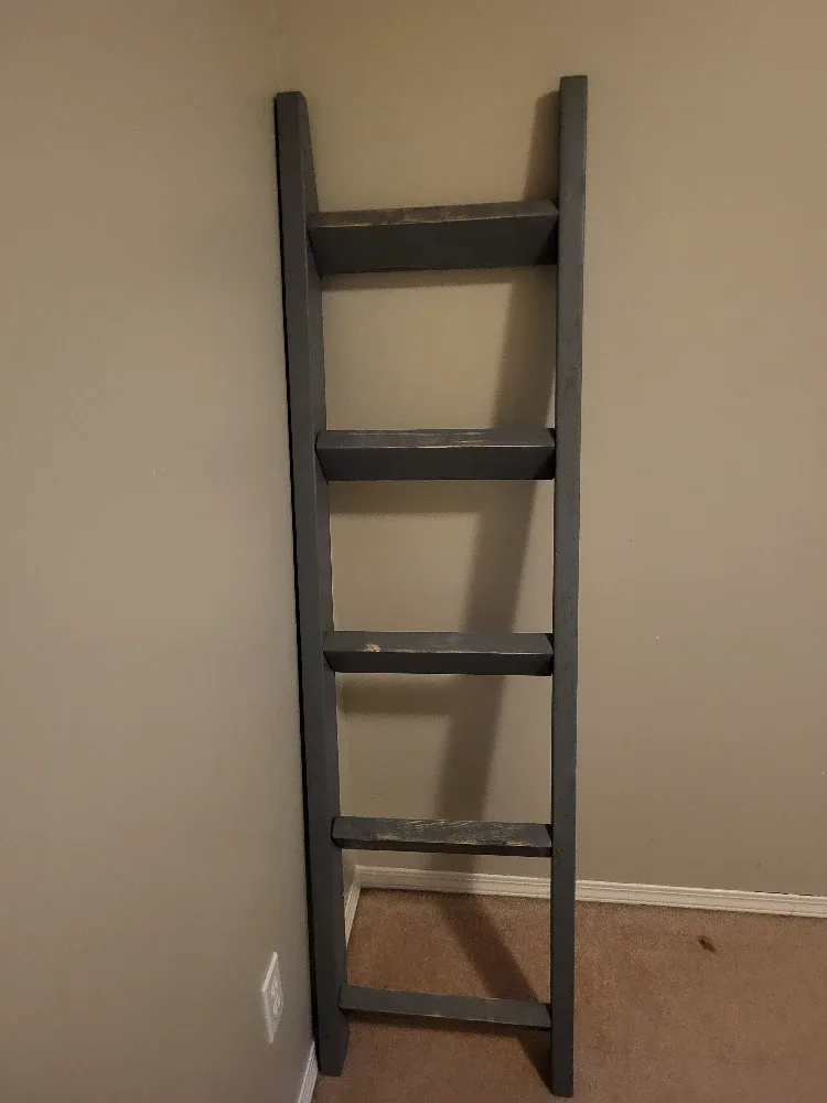 Rustic Blanket Ladder