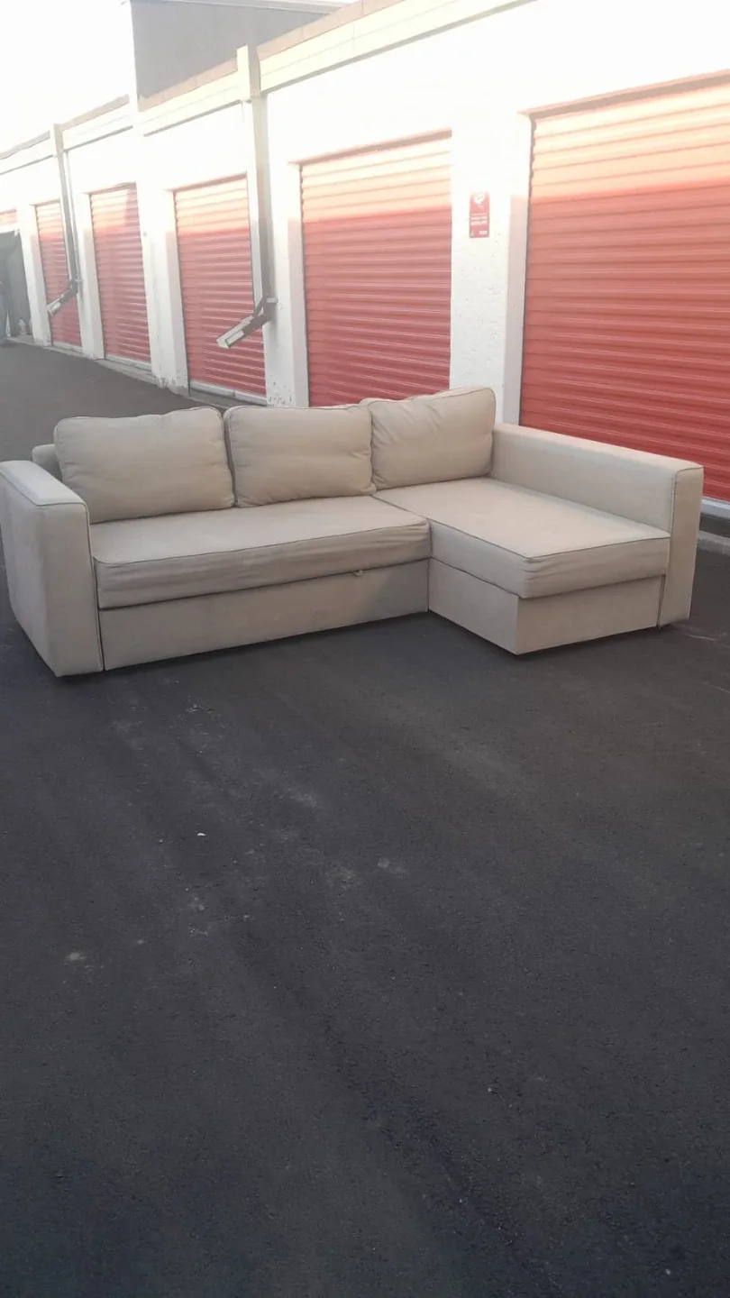 Beige Sectional Sofa with Pull-Out Bed image indicator(3)