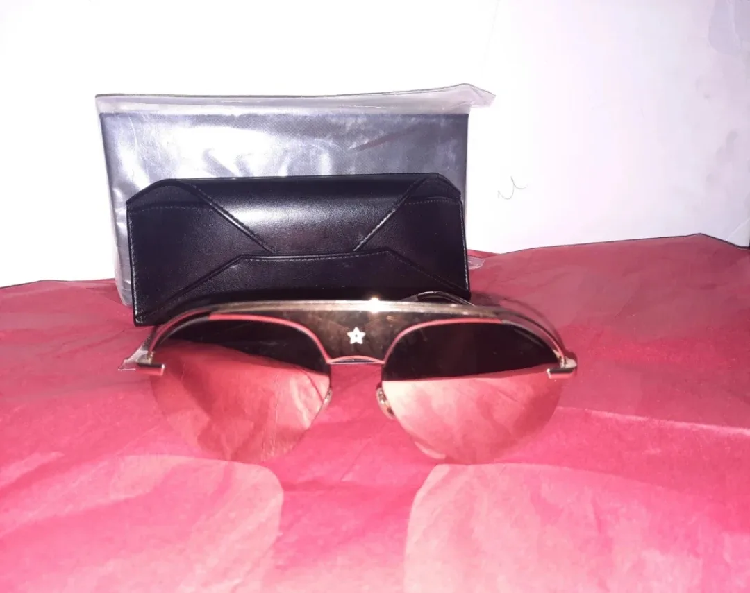 Wome's Christian Dior Sunglasses image indicator(2)