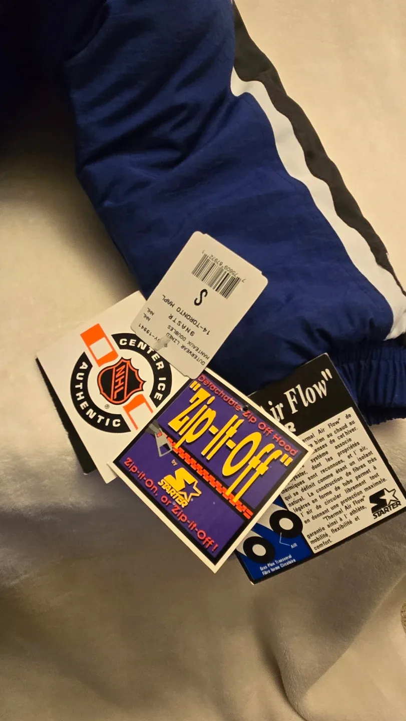 Starter Toronto Maple Leafs Jacket Size S image indicator(4)