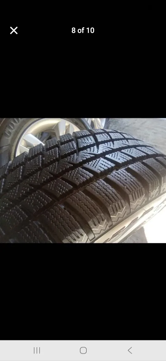 Hyundai Wheels with Goodyear Winter Tires image indicator(4)