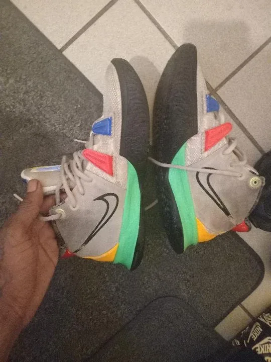 size 8 kyrie image indicator(3)