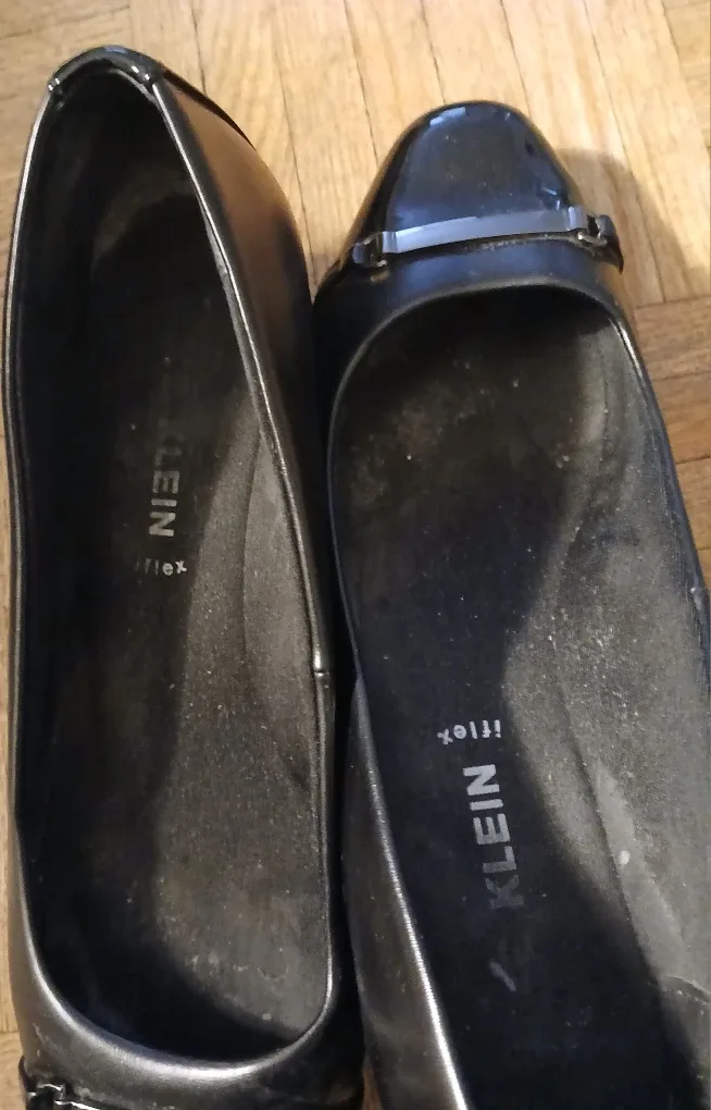 Anne Klein iflex Black Flats Size 8 image indicator(2)