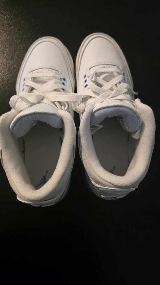 Jordan 3 Retro UNC, Size 7Y - photo 2