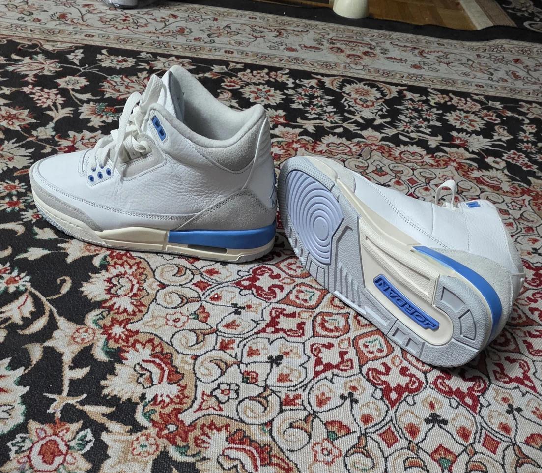 Jordan 3 Retro UNC, Size 7Y - photo 3